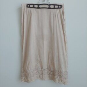 4/$20 Free People tea dyed 100% cotton skirt embroidered hem flaws Small